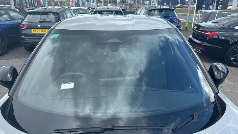 Nissan Juke 1.0 DiG-T N-Connecta 5dr Petrol Hatchback